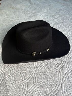 Black Western Felt Cowboy Hat with Decorative Buckle